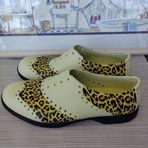 Biion "Leopard" Lightweight Wing-Tip Slip-On Spikeless Golf Shoes. Size 10.